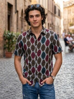 Zara Men's S Relaxed Fit Retro Look Short Sleeve Button-Up Shirt Brown/Rust Leaf